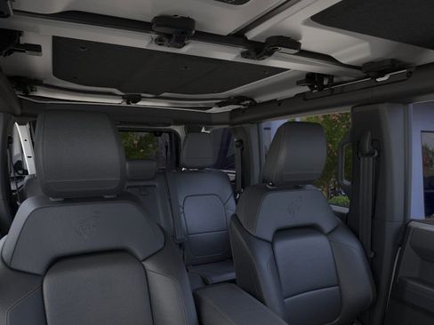 New 2025 Ford Bronco Badlands image 12
