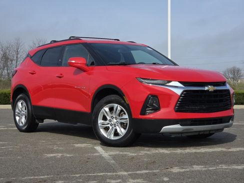 Used 2020 Chevrolet Blazer LT FWD image 2
