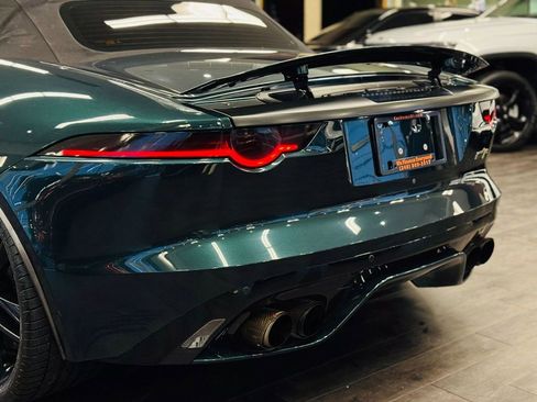 Used 2016 Jaguar F-TYPE R image 21