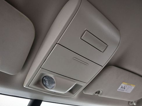 Used 2020 Dodge Grand Caravan SE image 19