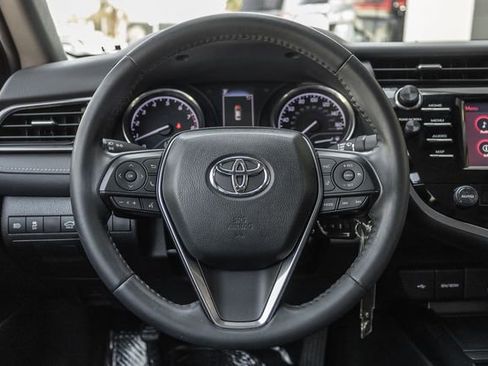 Used 2020 Toyota Camry SE FWD image 9