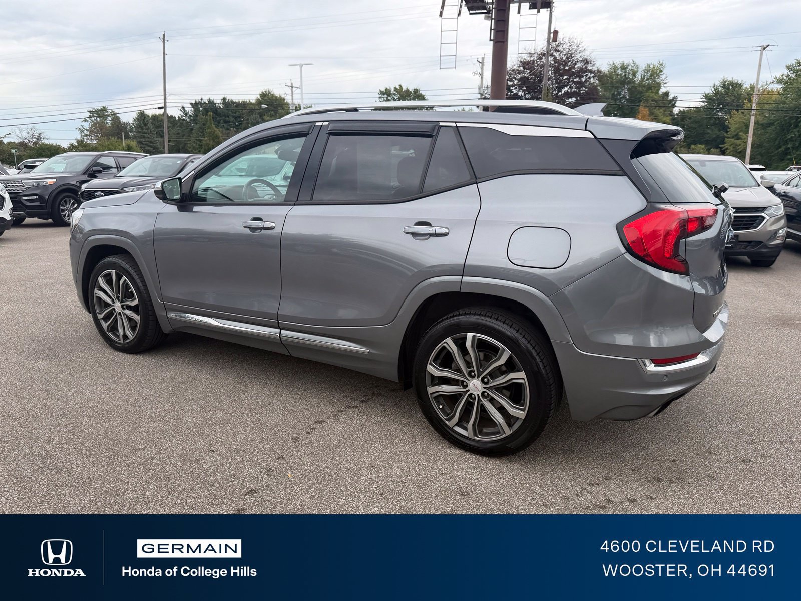 Used 2019 GMC Terrain Denali w/ Advanced Safety Package AWD/4WD image 10