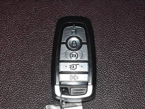 Used 2024 Ford Expedition Limited image 24