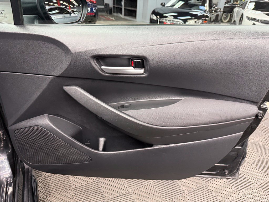 Used 2021 Toyota Corolla LE w/ Carpet Mat Package (TMS) FWD image 52