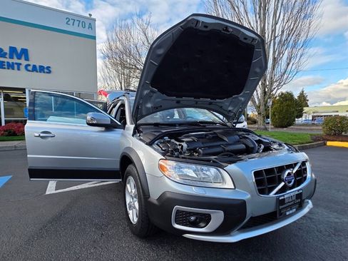 Used 2013 Volvo XC70 3.2 Platinum image 24