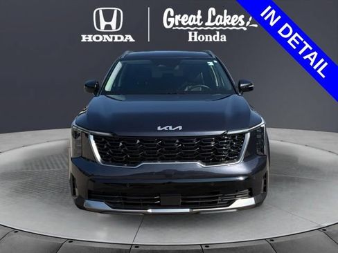 Used 2025 Kia Sorento S FWD image 8