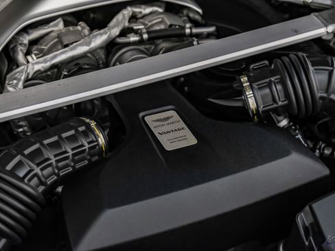 Used 2020 Aston Martin V8 Vantage Coupe RWD image 80