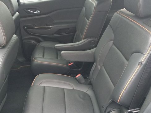 Used 2023 GMC Acadia AT4 image 12