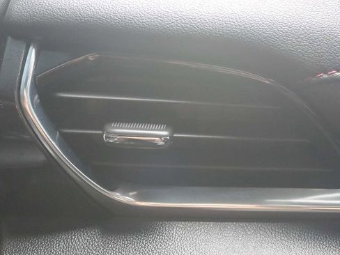 Used 2023 Chevrolet Traverse RS image 52