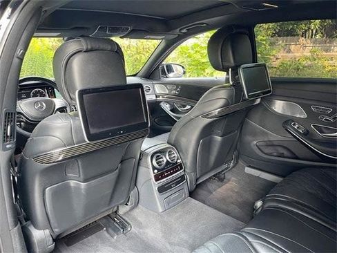 Used 2017 Mercedes-Benz Maybach S 550 4MATIC image 30