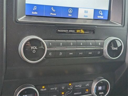 Used 2021 Ford Expedition Limited image 16