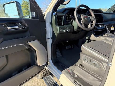 New 2026 GMC Sierra 2500 AT4X w/ AT4X AEV Edition image 18