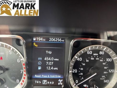 Used 2019 Nissan Titan PRO-4X image 8