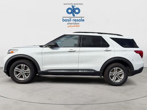 Used 2020 Ford Explorer XLT w/ Equipment Group 202A AWD/4WD image 3