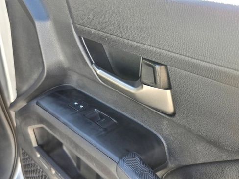 Used 2025 Toyota Tacoma TRD Off-Road image 28