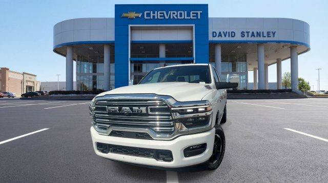 Used 2026 RAM 2500 Laramie AWD/4WD image 3