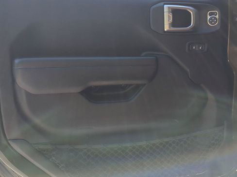 Used 2021 Jeep Wrangler Unlimited Sport AWD/4WD image 12