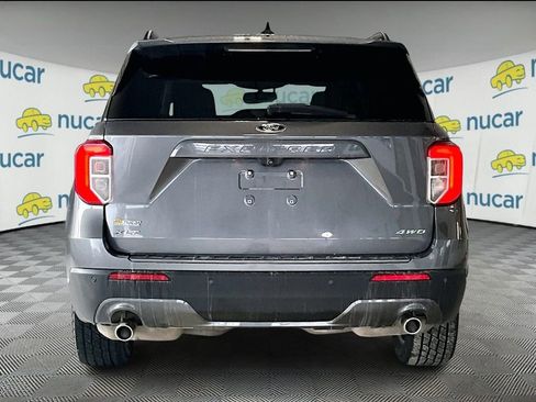 Used 2021 Ford Explorer XLT w/ Equipment Group 202A image 5