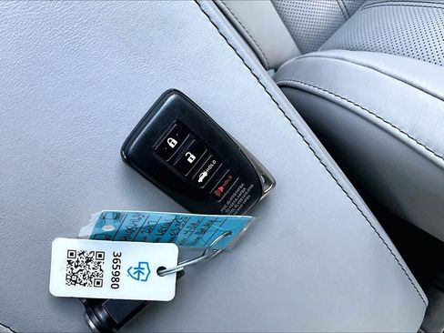 Used 2017 Lexus ES 350 w/ Luxury Package FWD image 14