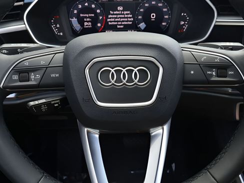 Used 2025 Audi Q3 2.0T Premium w/ Convenience Package AWD/4WD image 18