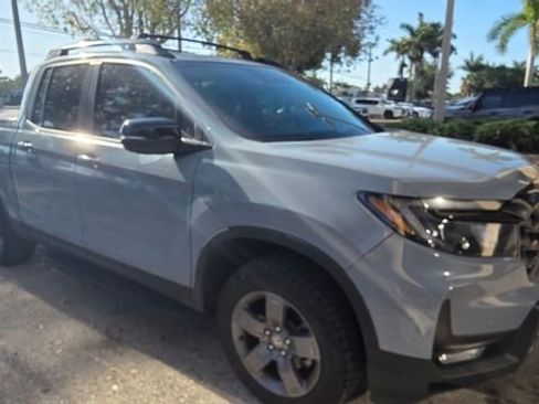 Used 2024 Honda Ridgeline TrailSport image 8