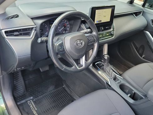 Used 2024 Toyota Corolla Cross LE FWD image 18