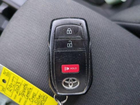 Used 2023 Toyota Corolla Cross LE w/ Moonroof Package FWD image 28