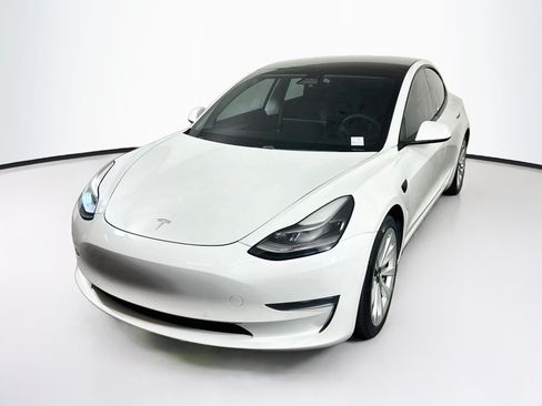 Used 2021 Tesla Model 3 Long Range AWD/4WD image 3