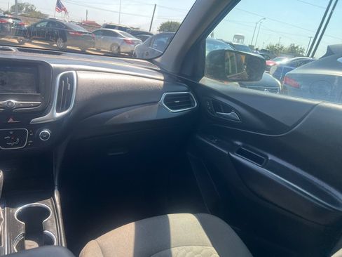 Used 2020 Chevrolet Equinox LT FWD image 17