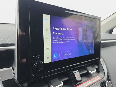 Used 2025 Toyota Corolla Cross XLE w/ Convenience Package image 22