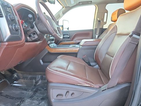 Used 2016 Chevrolet Silverado 2500 High Country image 15