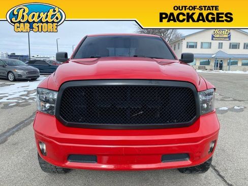 Used 2019 RAM 1500 Classic SLT image 2
