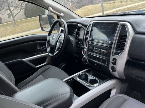 Used 2020 Nissan Titan SV w/ SV Convenience Package AWD/4WD image 23