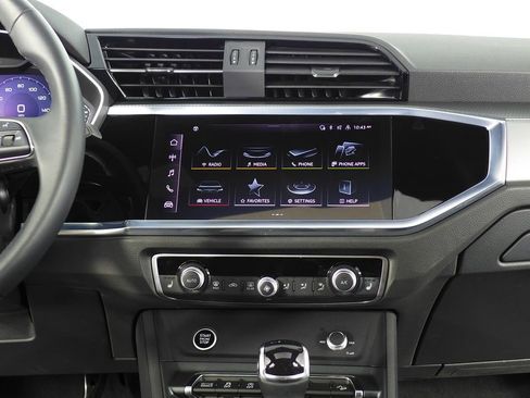 Used 2025 Audi Q3 2.0T Premium w/ Convenience Package AWD/4WD image 26