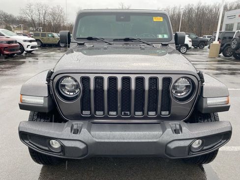Used 2022 Jeep Wrangler Unlimited Sahara AWD/4WD image 8