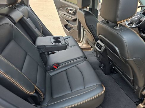 Certified 2022 GMC Terrain AT4 AWD/4WD image 11