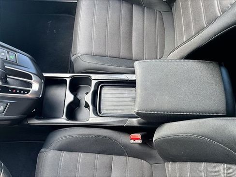 Used 2021 Honda CR-V Special Edition image 15