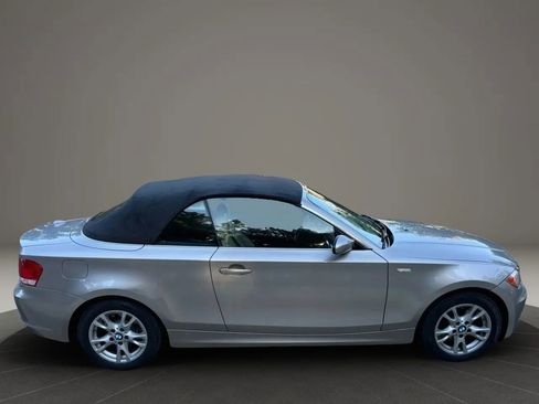 Used 2009 BMW 128i Convertible image 7