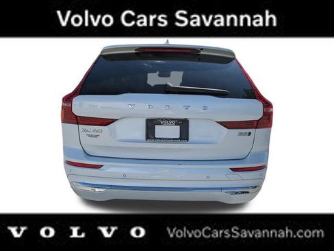 Used 2023 Volvo XC60 B5 Plus image 6