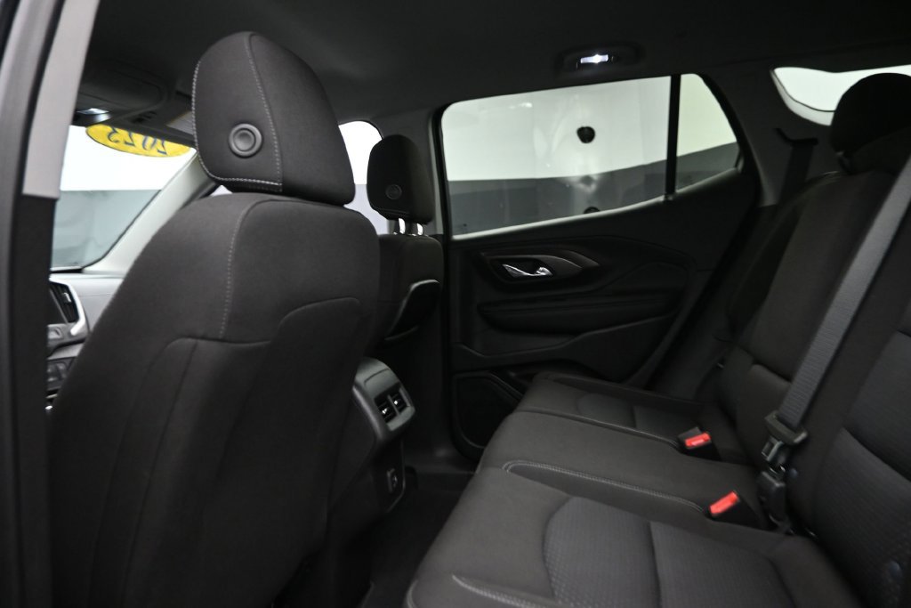 Used 2023 GMC Terrain SLE FWD image 11