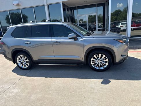 Used 2026 Toyota Grand Highlander AWD image 13
