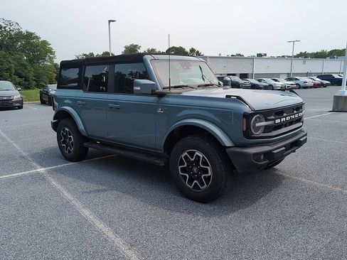 Used 2022 Ford Bronco Outer Banks AWD/4WD image 2