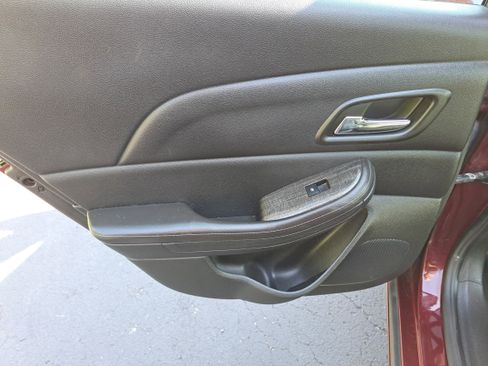 Used 2015 Chevrolet Malibu LT w/ Power Convenience Package image 12