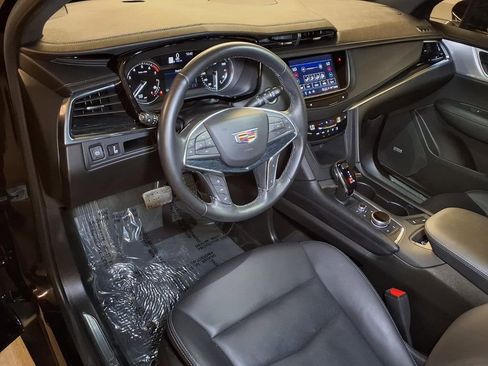 Certified 2024 Cadillac XT5 Premium Luxury AWD/4WD image 3