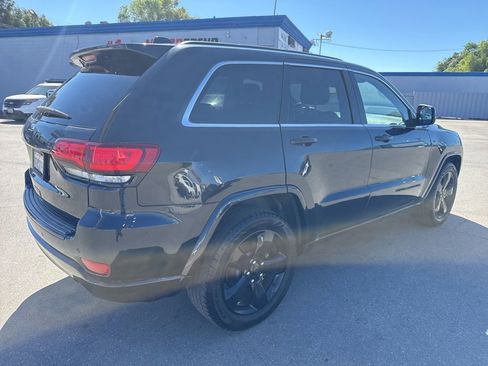 Used 2015 Jeep Grand Cherokee Altitude image 4