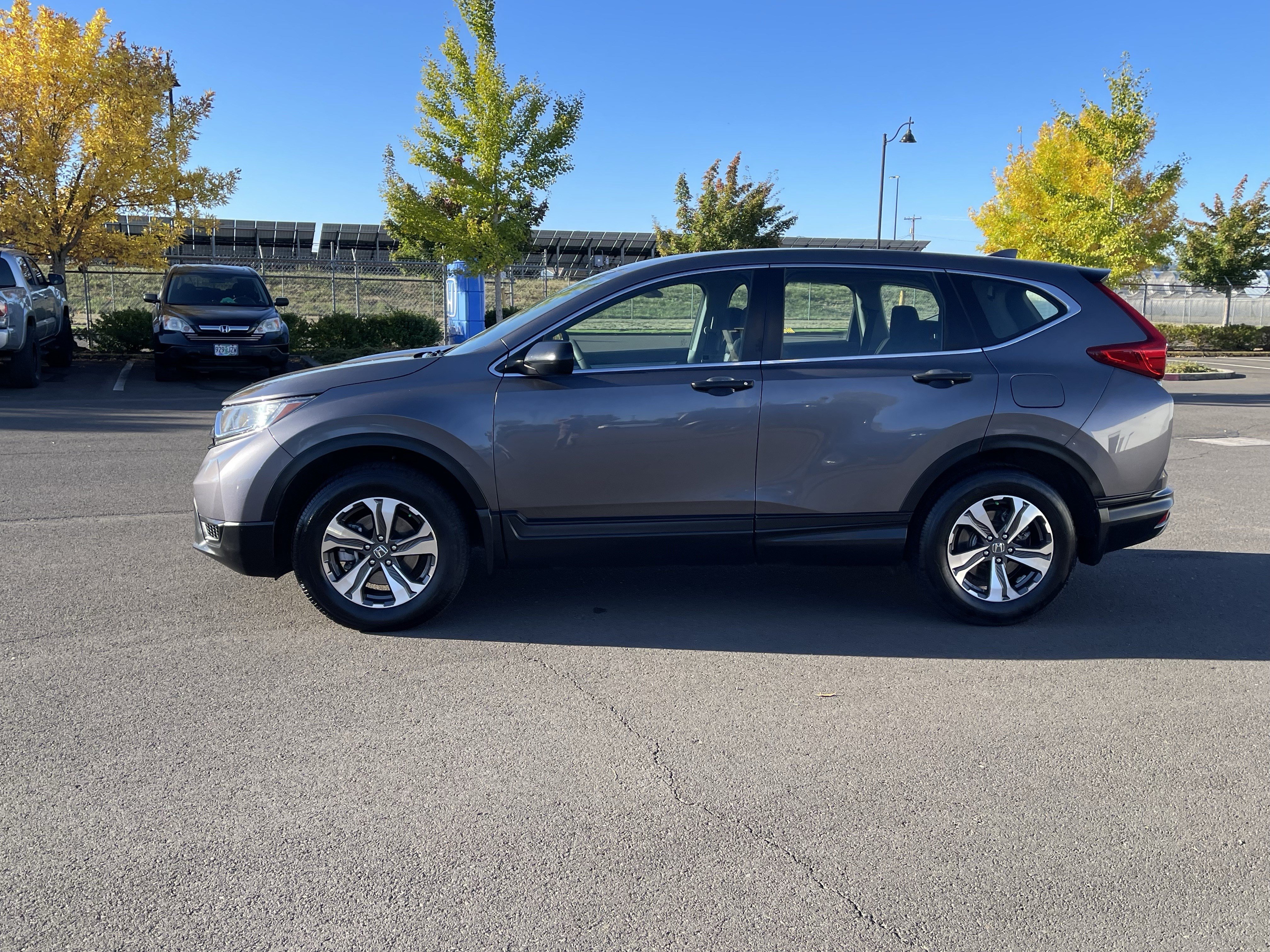 Used 2018 Honda CR-V LX image 2