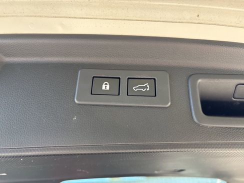 Used 2019 Subaru Forester Limited image 27