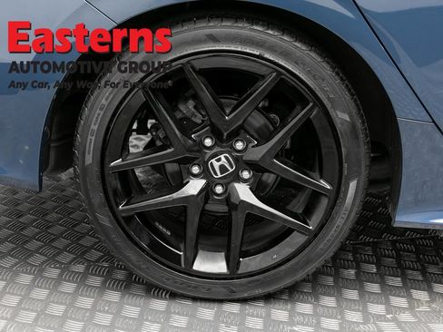 Used 2025 Honda Civic Sport image 30