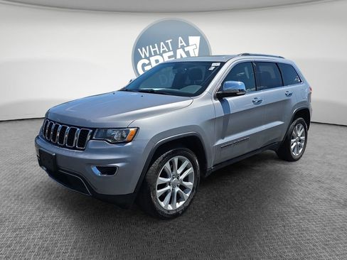 Used 2017 Jeep Grand Cherokee Limited AWD/4WD image 8