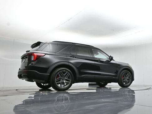 New 2026 Ford Explorer ST-Line w/ ST-Line Street Pack image 48